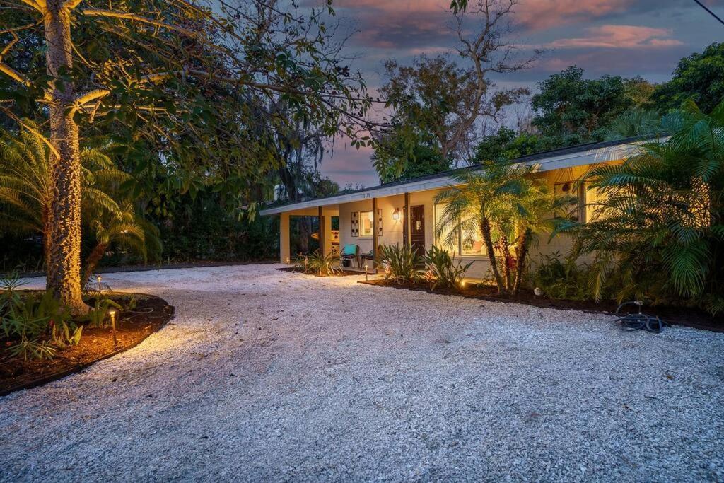 Villa Beautiful Glam Mid-Century 1 Block From Sarasota Bay With Firepit Exterior foto